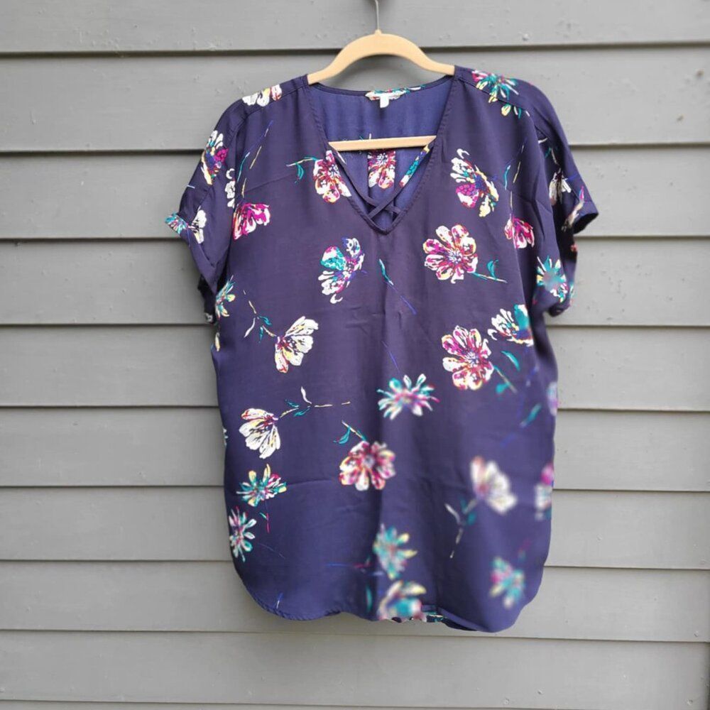 Maurices Navy Floral Top size XL